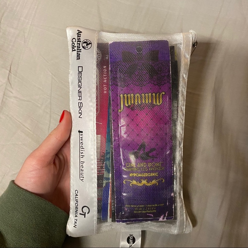 15 pack of tanning samples with bag!